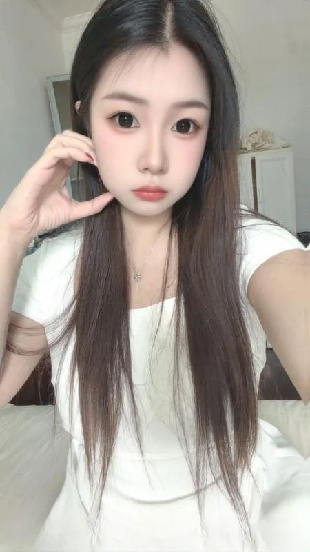 徐汇纹身制服大奶美女 图 3