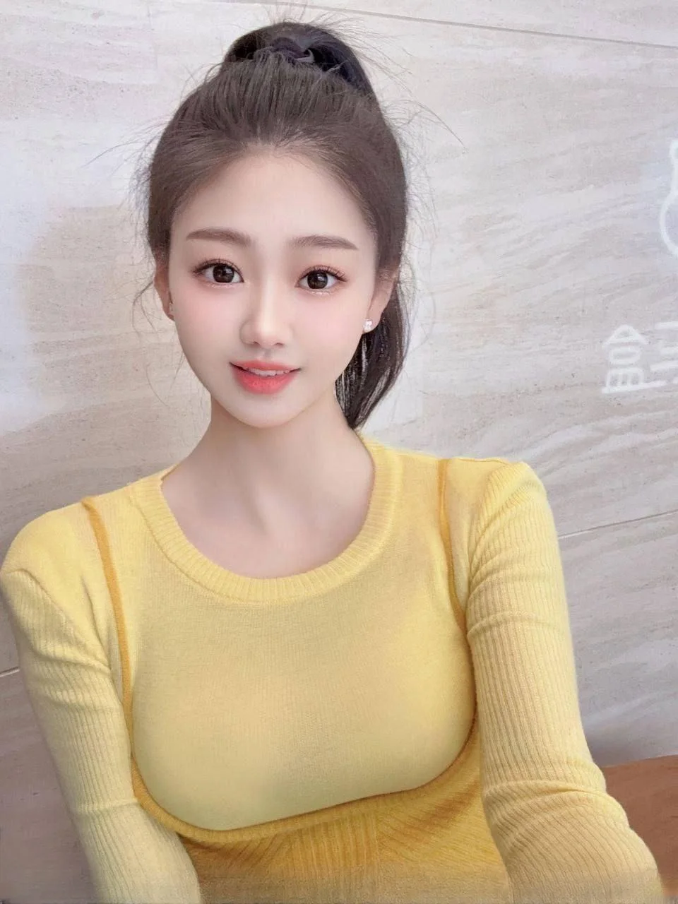 高级感巨奶老师 图 2