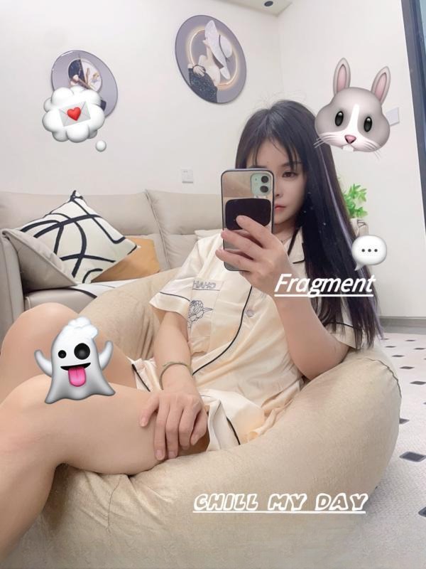 小个子大胸妹子