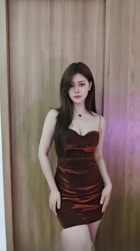 武侯长腿蜜桃臀少萝 图 4