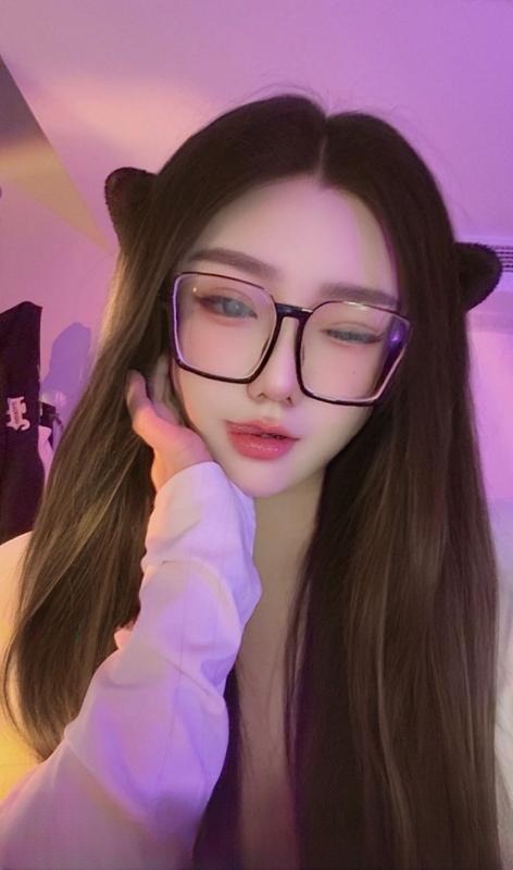 蜀山美臀萱妹子