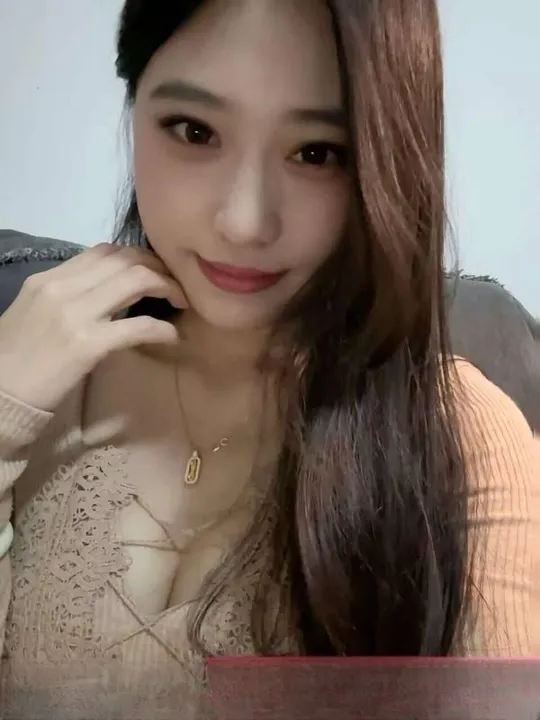 可吞精的骚货小婊子