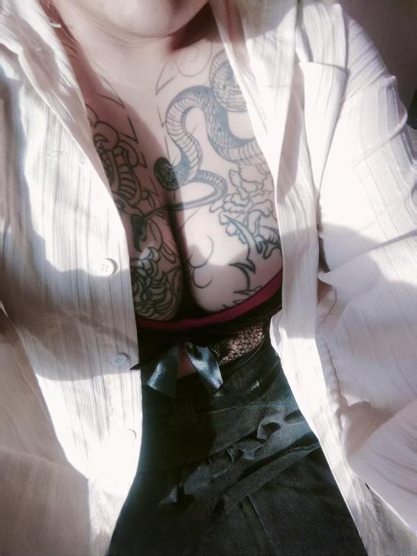 沈阳于洪区纹身妹妹