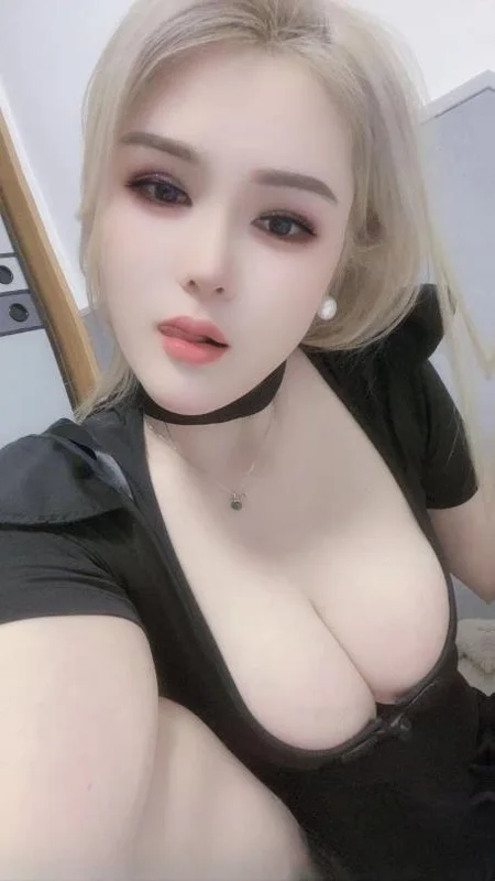 余杭巨乳御姐果果 图 2