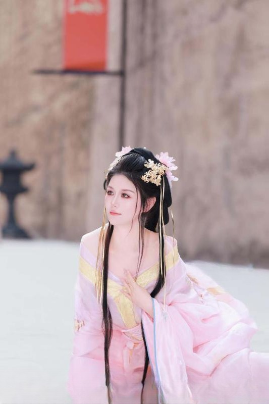 奶兔大胸 图 2