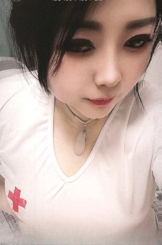 大胸诱惑 图 2