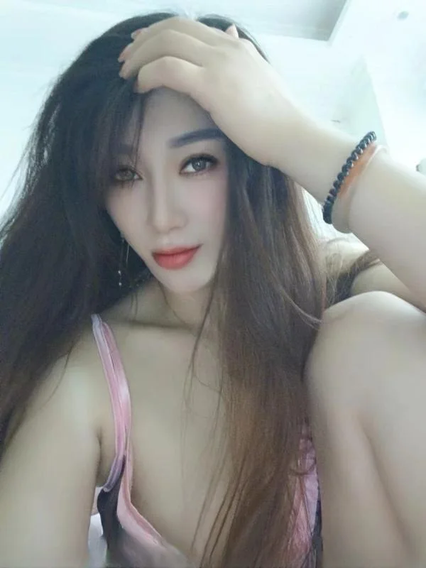性瘾荡妇花妹 图 2
