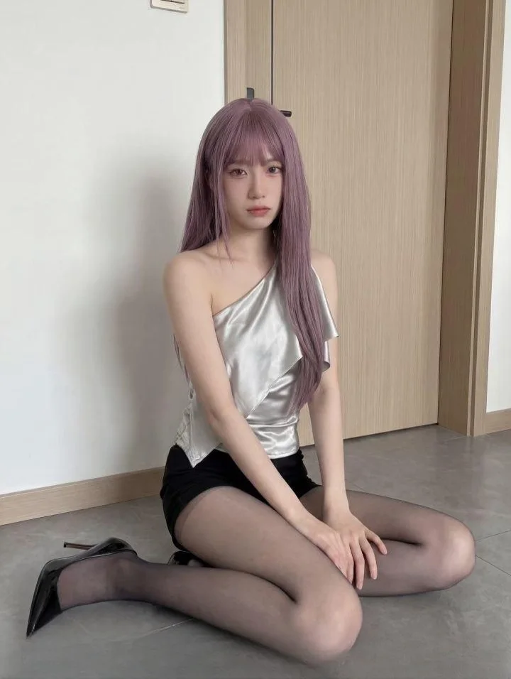 黑丝高挑渴望嫩妹 图 2