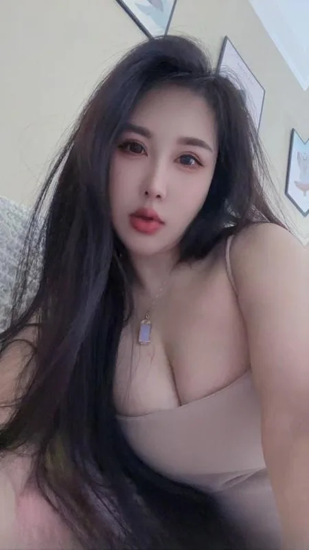 大胸月亮 图 2