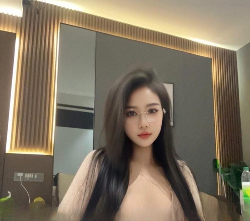 福田网红脸白苏