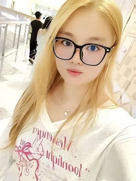 闵行三通蜜桃臀少妇