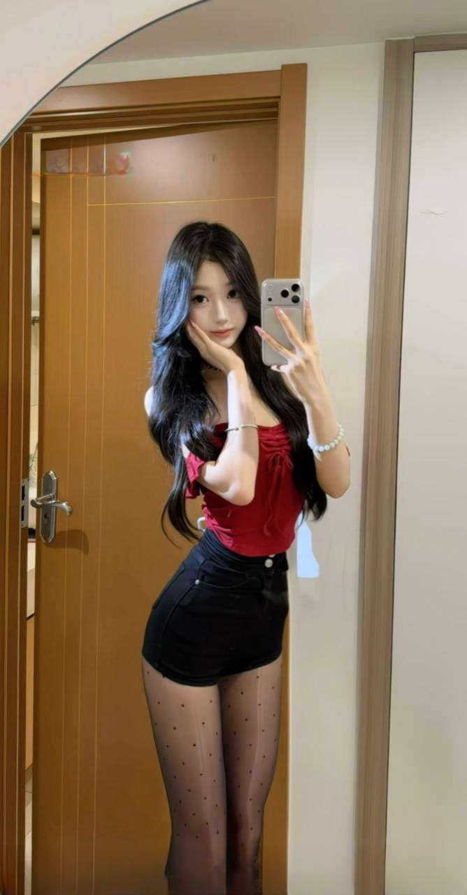 黑丝兼职小婷