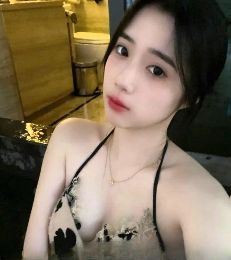 热情奔放小美妞 图 2