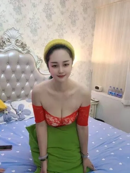 光谷骚姐乐乐