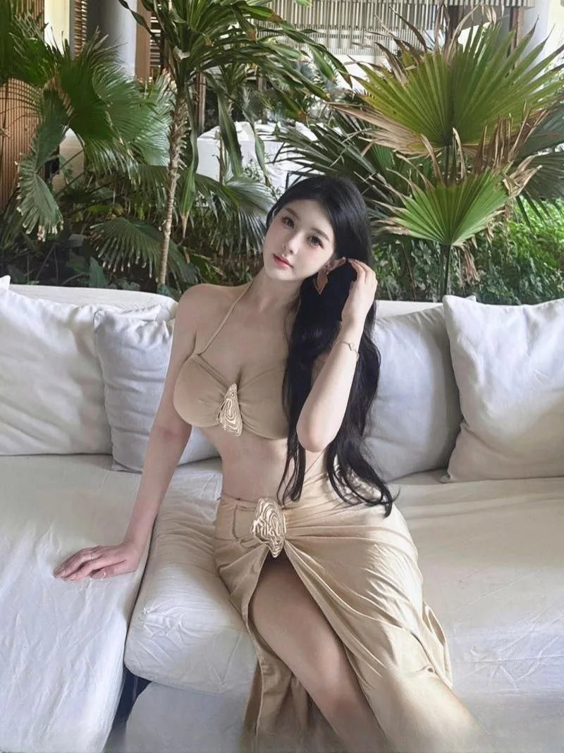 气质奶白天然巨胸 图 2