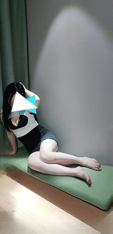 服务系性感熟女 图 2