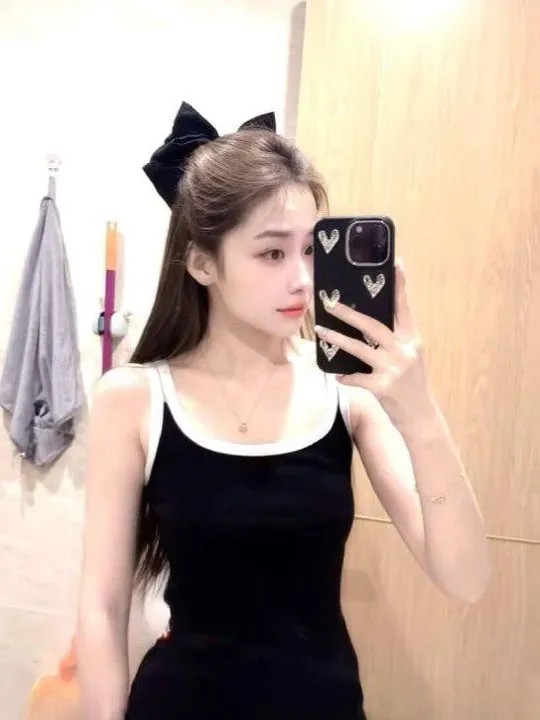 高颜气质骚女口活一流