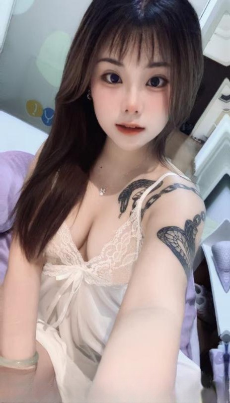 城西清纯大胸妹