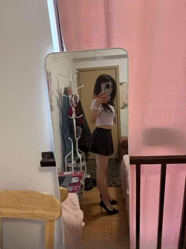 瑶海眼镜少妇唯一 图 2
