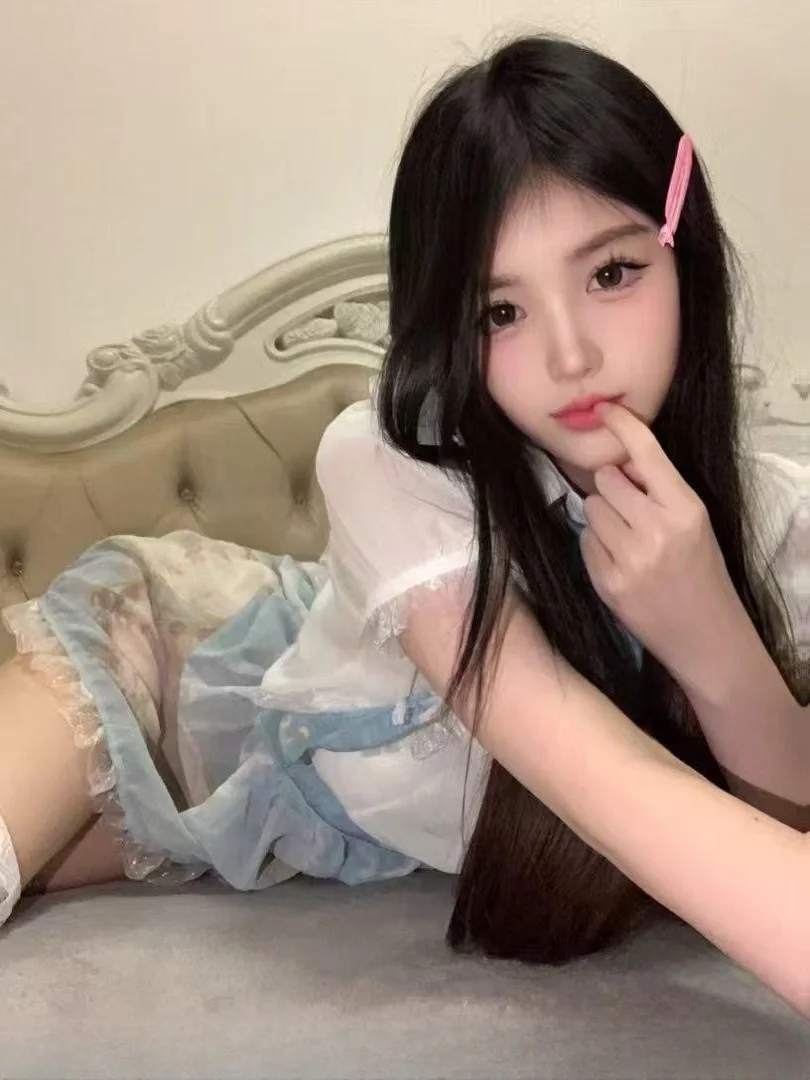 甜美粉嫩萝莉刚破处 图 2