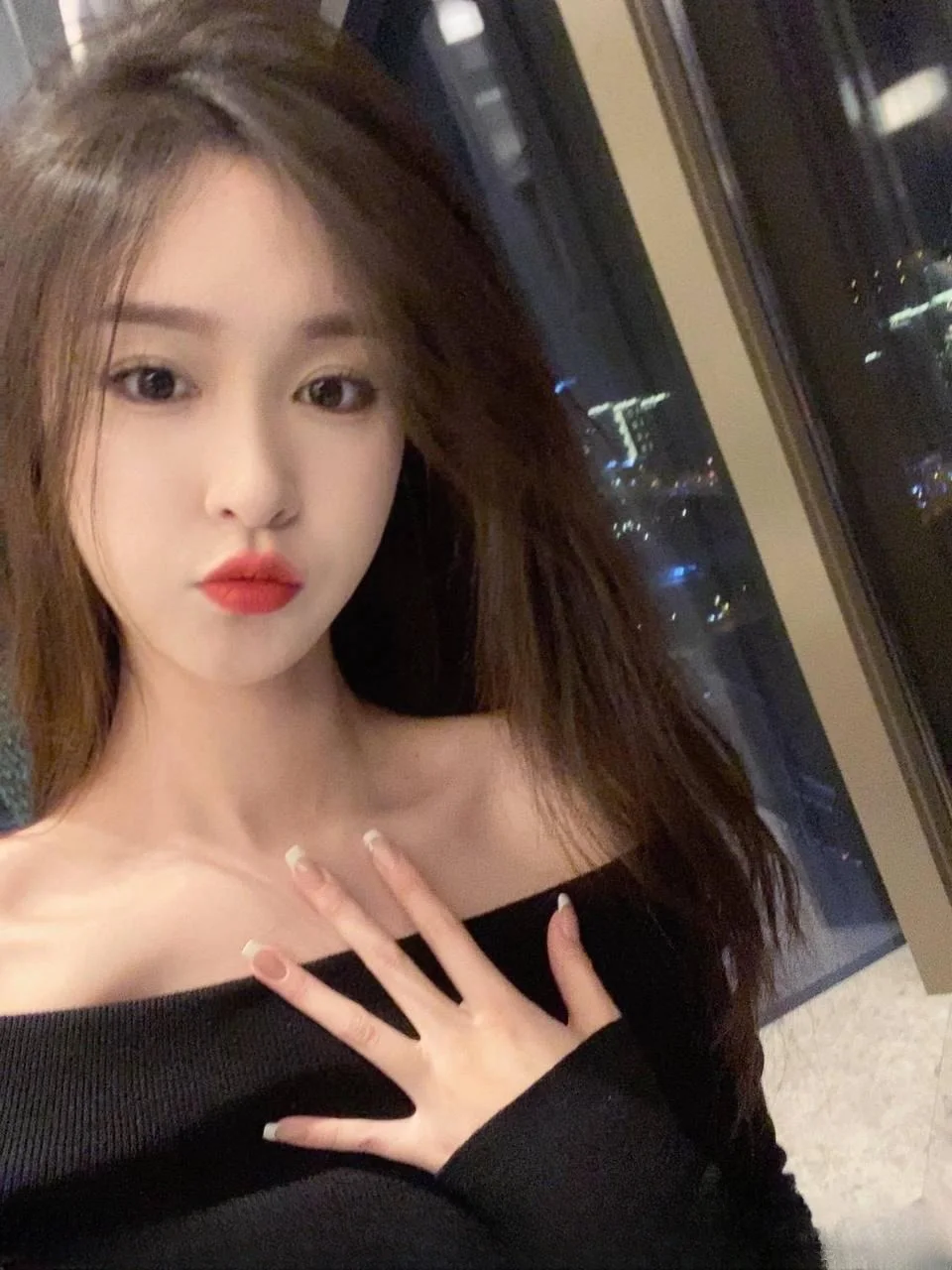 嫩滑活好的小美女 图 2