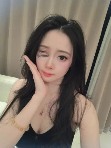 主动外向的小夕老师