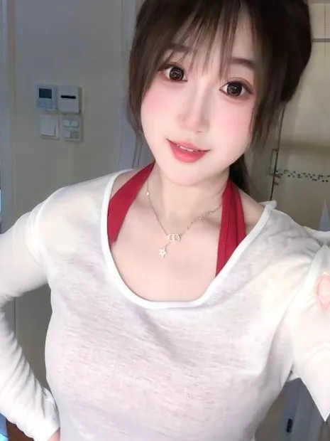 白嫩性感美女凡凡