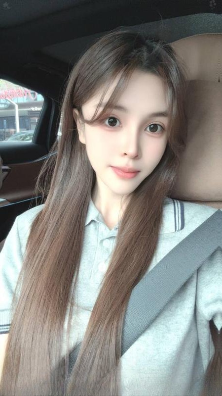 栖霞靓妹允儿