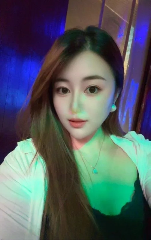 丰满风骚大胸御姐 图 3