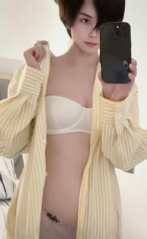 滨江短发美臀KK